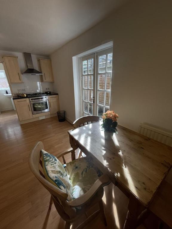 Beautiful Ground Floor Garden Flat Apartment London Bagian luar foto